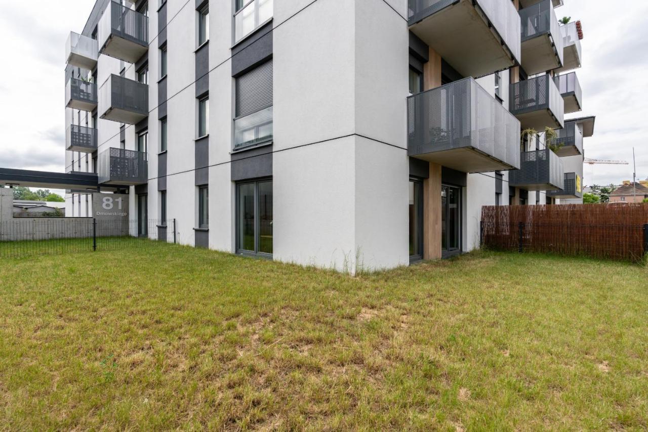 With Garden Dmowskiego 81 By Renters * Posen
